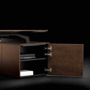 Close view of the Metar desk edge in natural oak