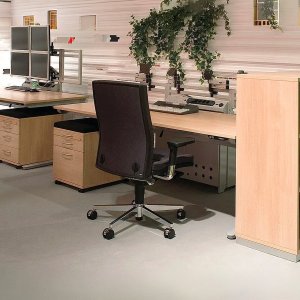 Sedo-Lift hydraulic rack under the seat of the mr.24 chair, guaranteed for thirty years