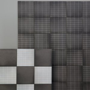 Washroom floor in Aurore Light Grey porcelain with 2 mm joints
