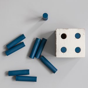 Bloc Pearl matt block with four through holes