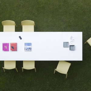 Cable lid cut from the same laminate as the top on the Arki-Table CCO