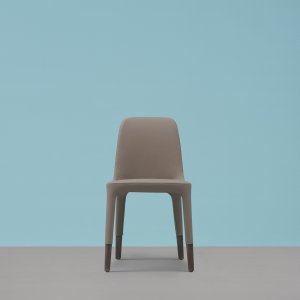 Row of Ester chairs along an eight-seat conference table