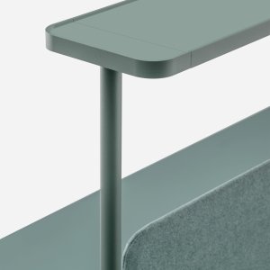 Rizz legs seen from below: the feet sit well inside the edge of the top
