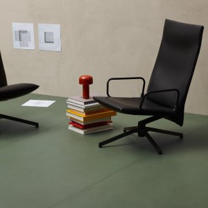 Meeting room with Primavera Grigio flooring