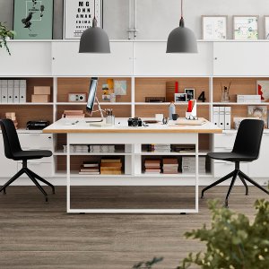 Meeting table from the Pigreco collection seating up to eighteen
