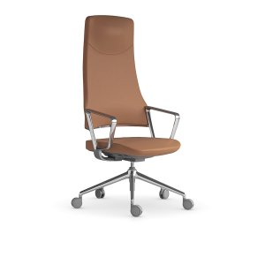 Aventador executive chair by Quinti with high backrest