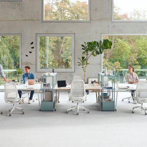 Sage green se:air with frame, base and castors in the same colour