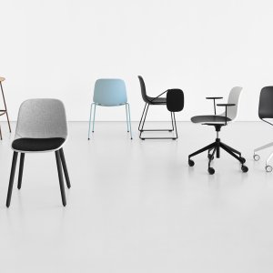 Polypropylene shell of the Seela conference chair