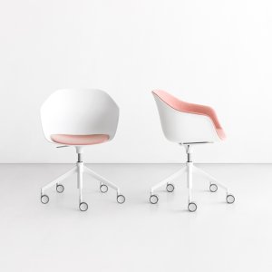 Seela conference chairs by Lapalma around a boardroom table