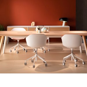 Wooden seat insert on the Seela by Lapalma