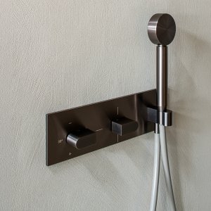Sixty thermostatic bath and shower group by CEA Design