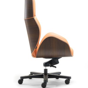 Suoni executive chair behind a desk in a partner office