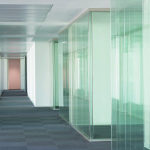 Solid W80 partition wall with oak panels