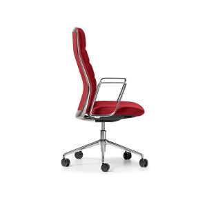 Five-spoke Light base in polished aluminium under That’s it Executive
