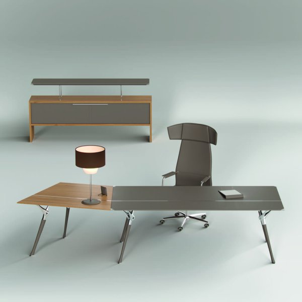 Codutti executive desk in hand-worked leather and veneer
