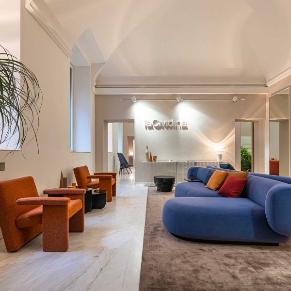LaCividina contract sofa certified to CATAS EN 16139 in a lobby