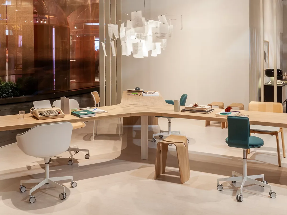 Collaborative Workspace Furniture