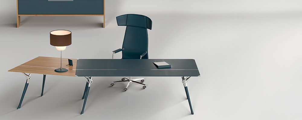 Desk with return and credenza